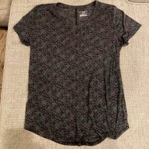 Athletic shirt